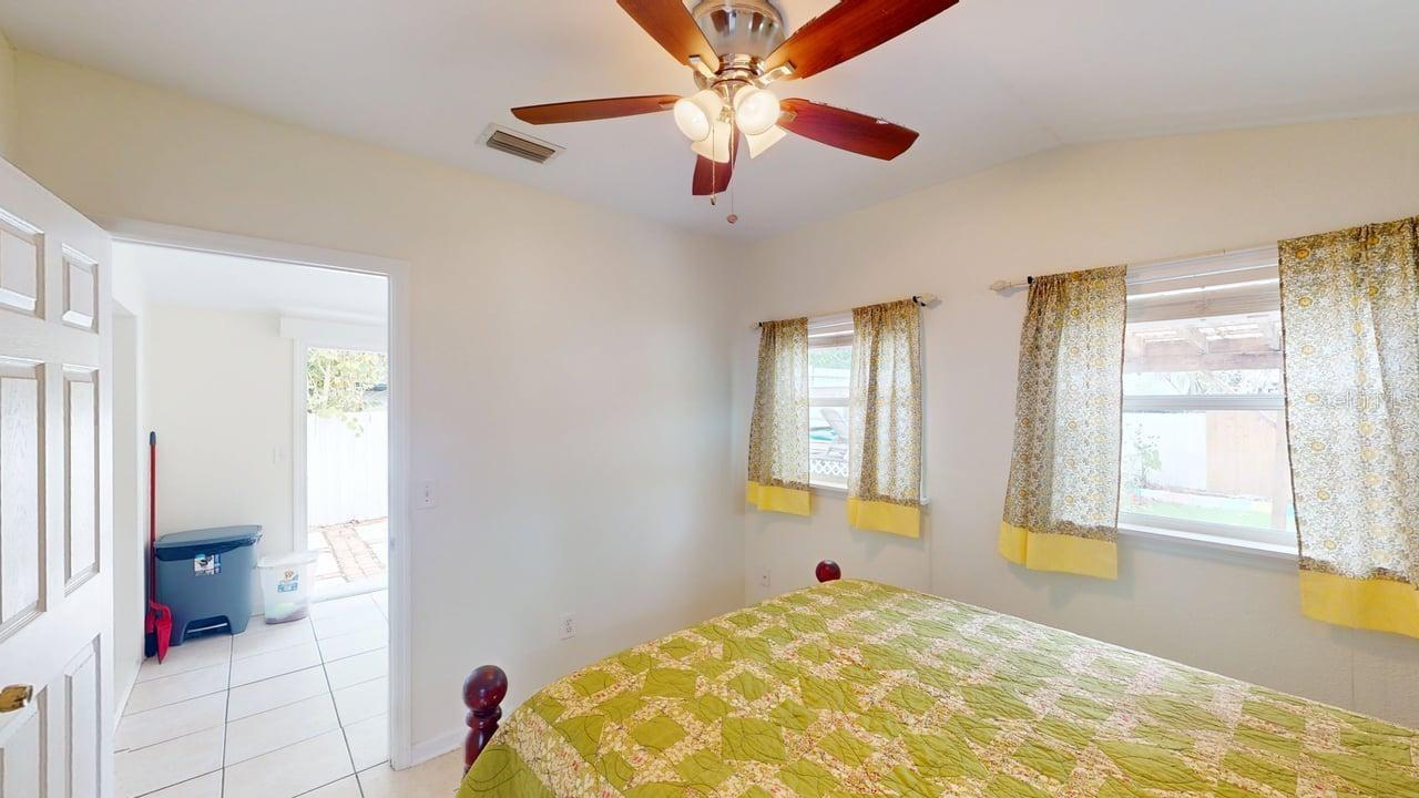 2912 HAWTHORNE ST, SARASOTA, FL — photo 31