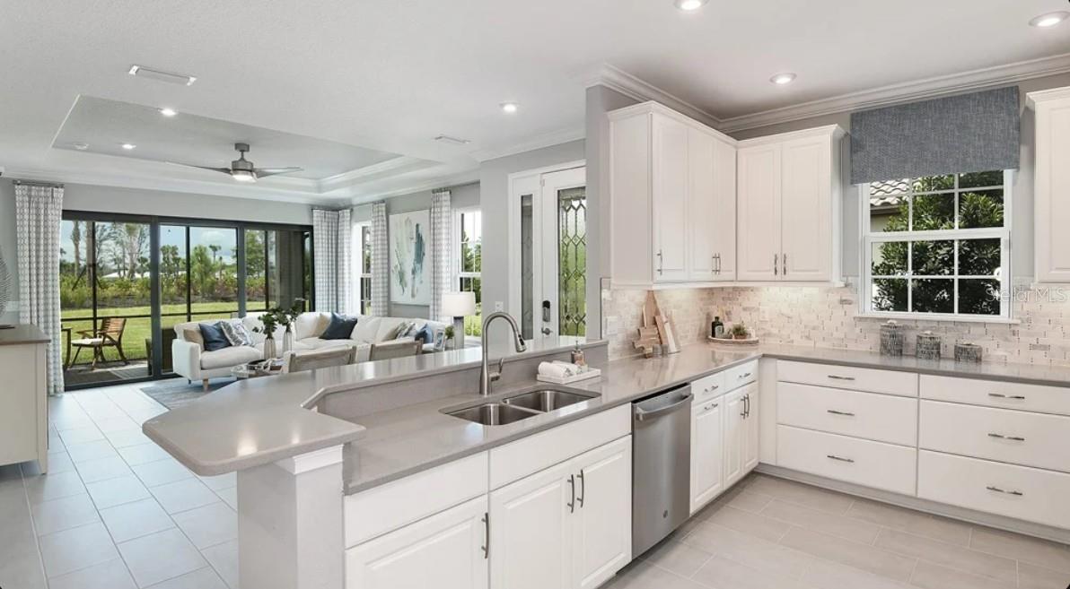 13308 SANTINI CIR, ENGLEWOOD, FL — photo 4