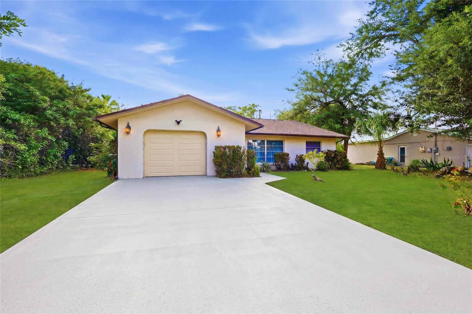 2091 CANNOLOT BLVD, PORT CHARLOTTE, FL — photo 57