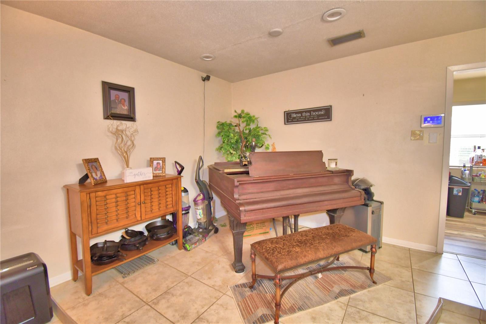 2779 ROBINWOOD DR, CLEARWATER, FL — photo 10