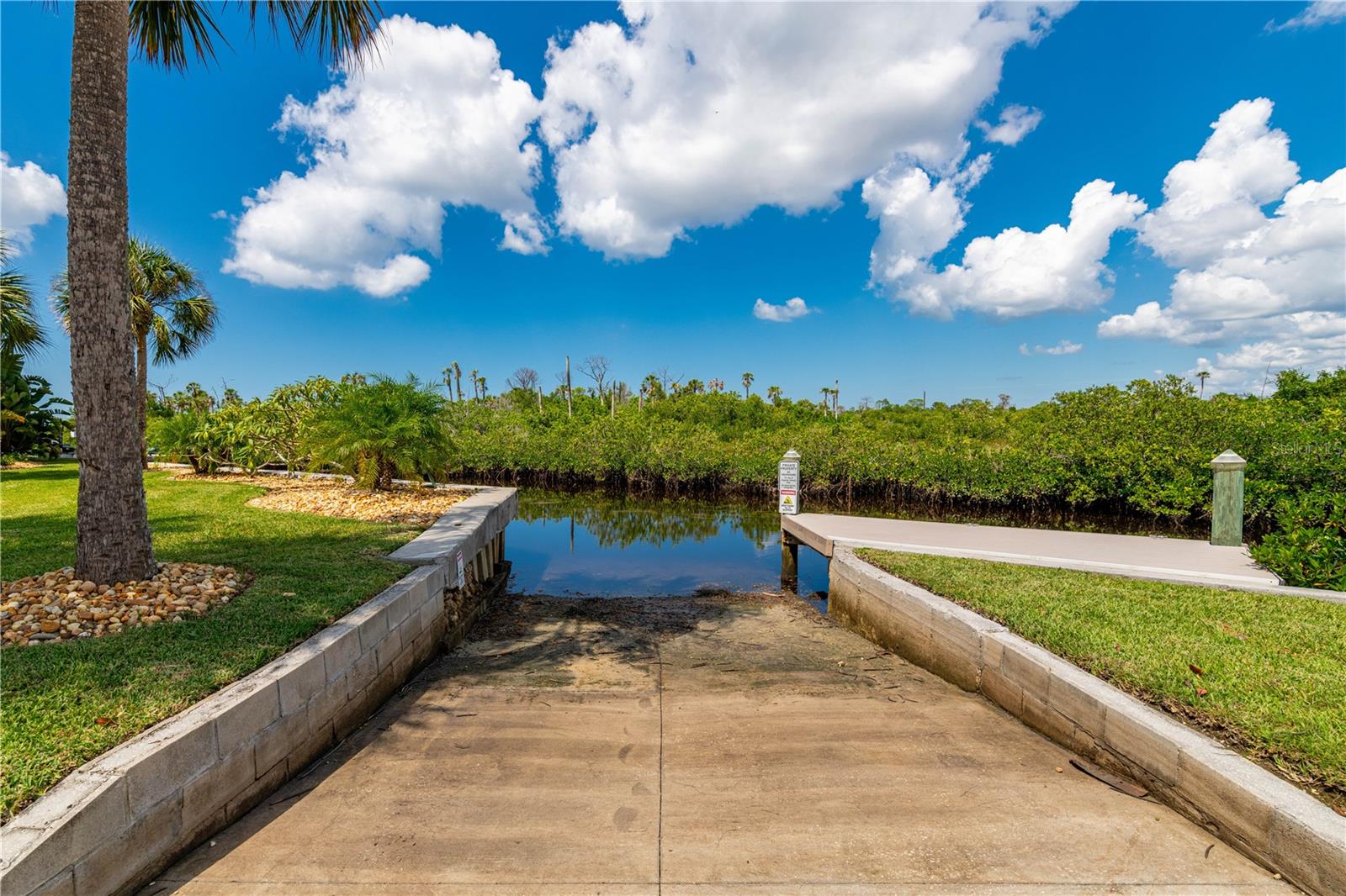 8727 BETTY ST, PORT RICHEY, FL — photo 4