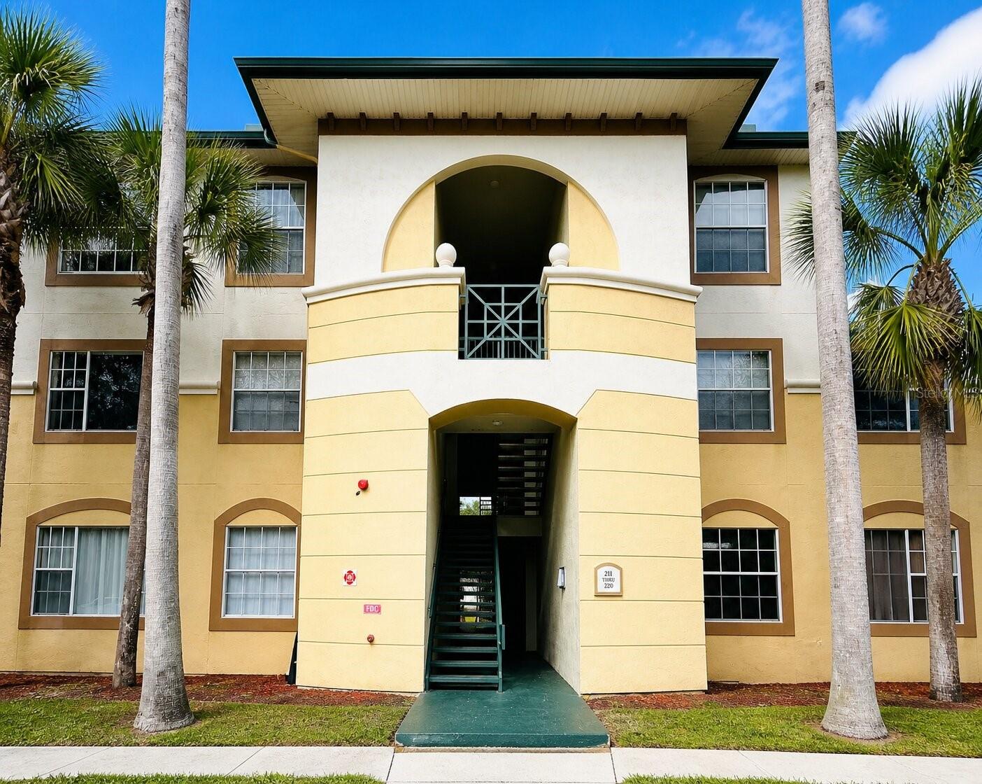 17114 CARRINGTON PARK DR #213, TAMPA, FL