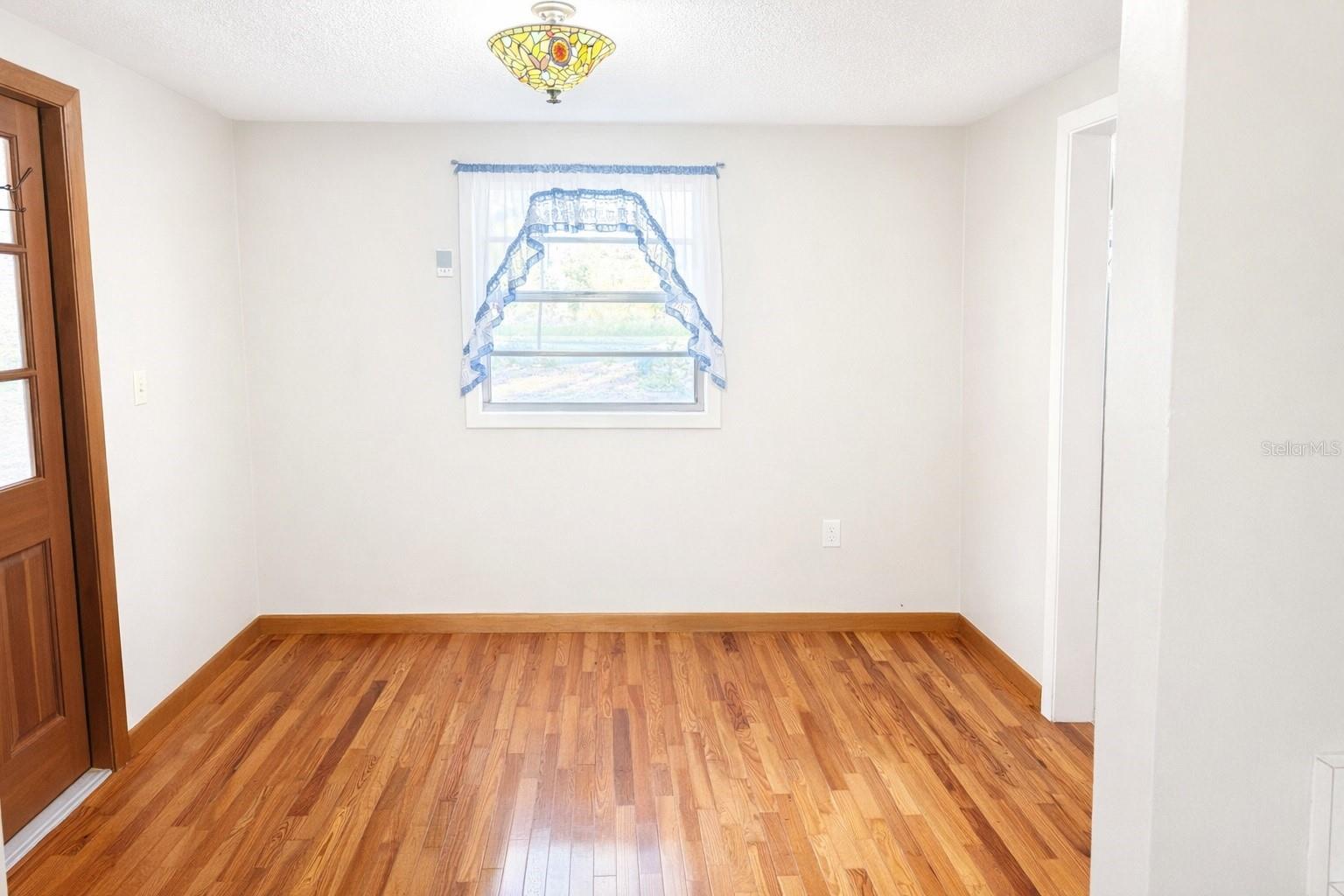 10019 CURLEY RD, SAN ANTONIO, FL — photo 4