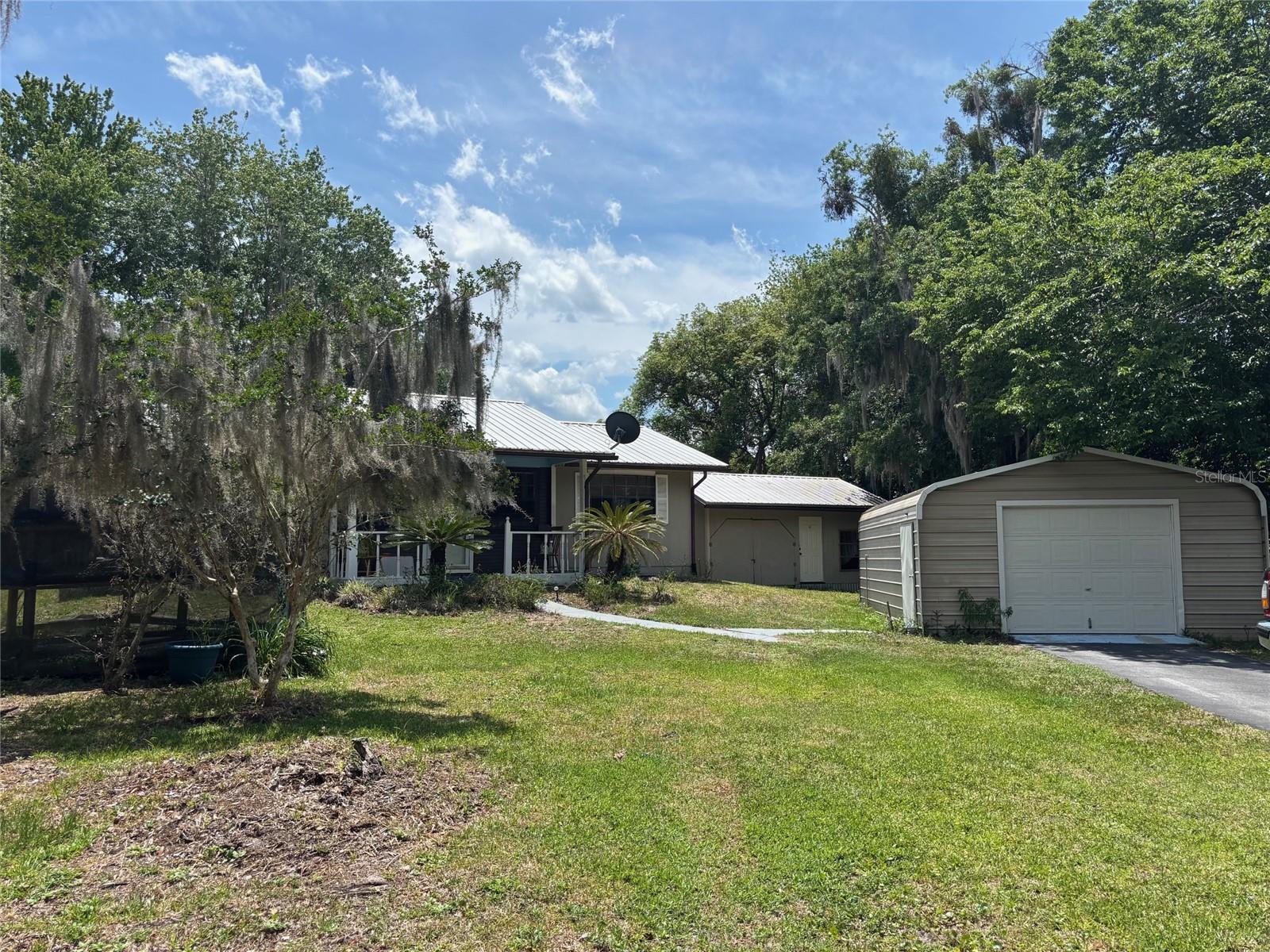 333 RIVIERA DR, CRESCENT CITY, FL — photo 2