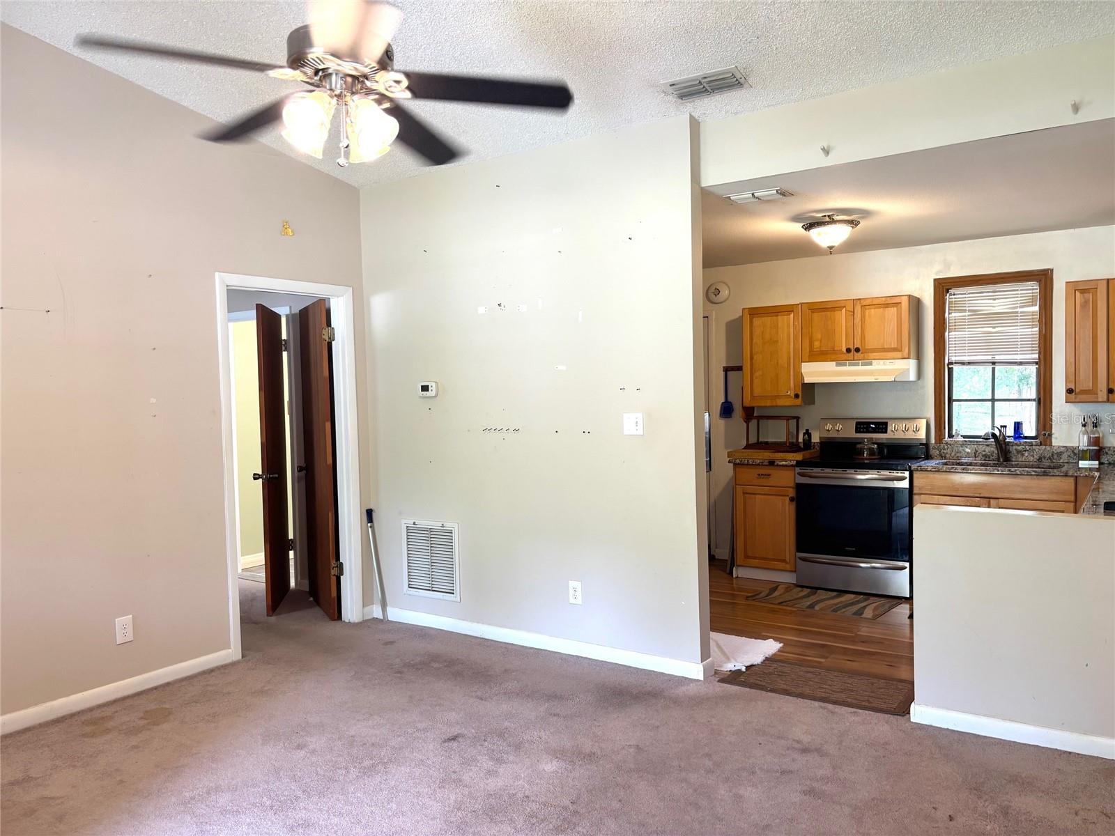 333 RIVIERA DR, CRESCENT CITY, FL — photo 4