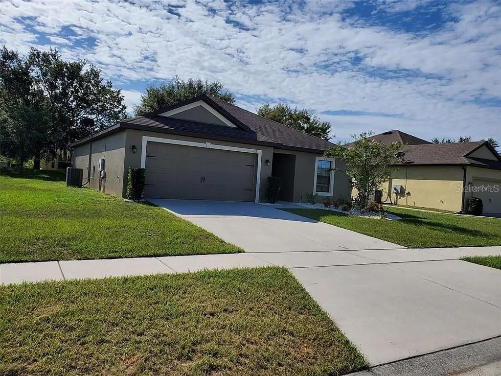 4567 BARBUDA DR, TAVARES, FL