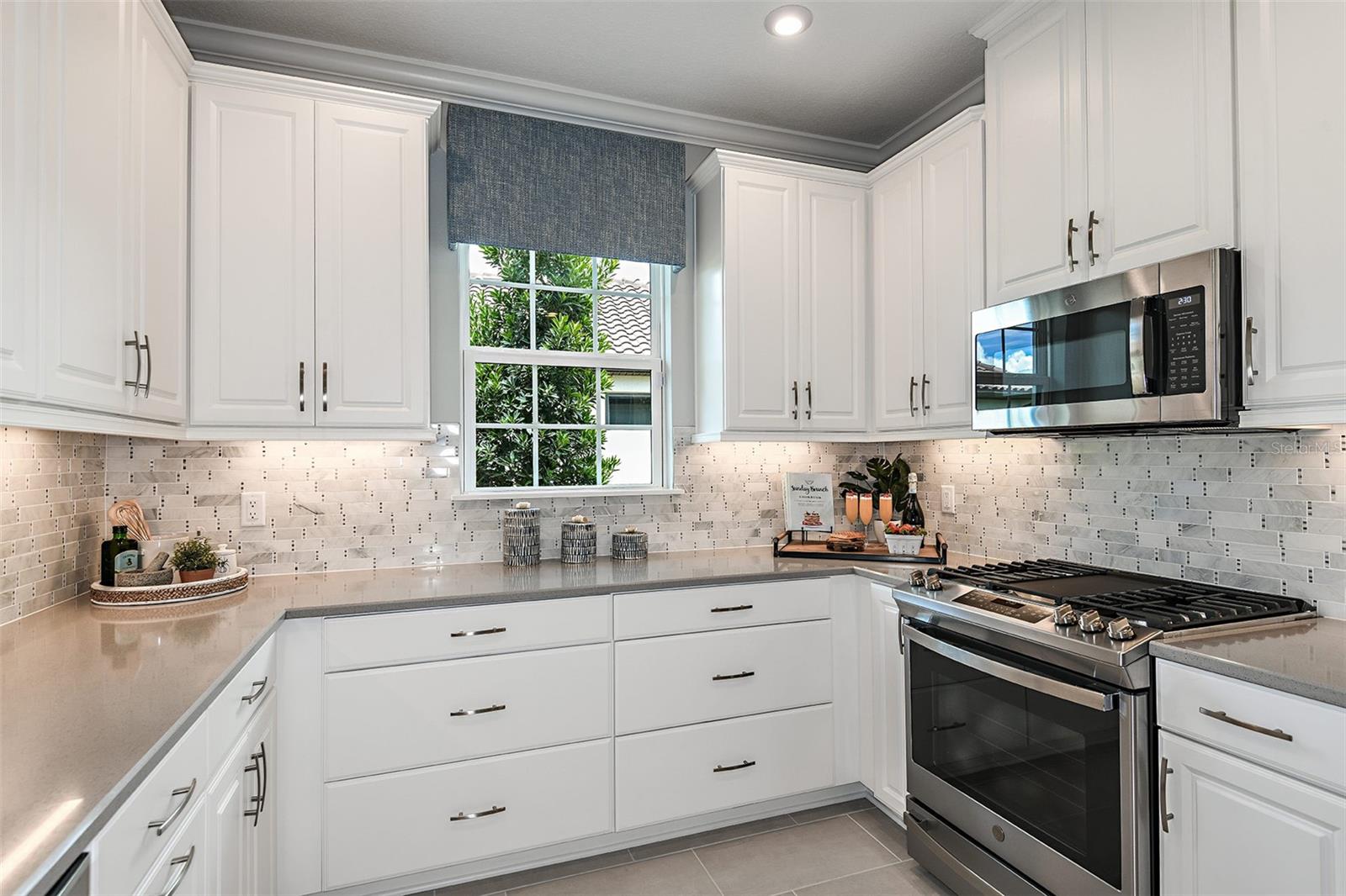 13316 SANTINI CIR, ENGLEWOOD, FL — photo 4