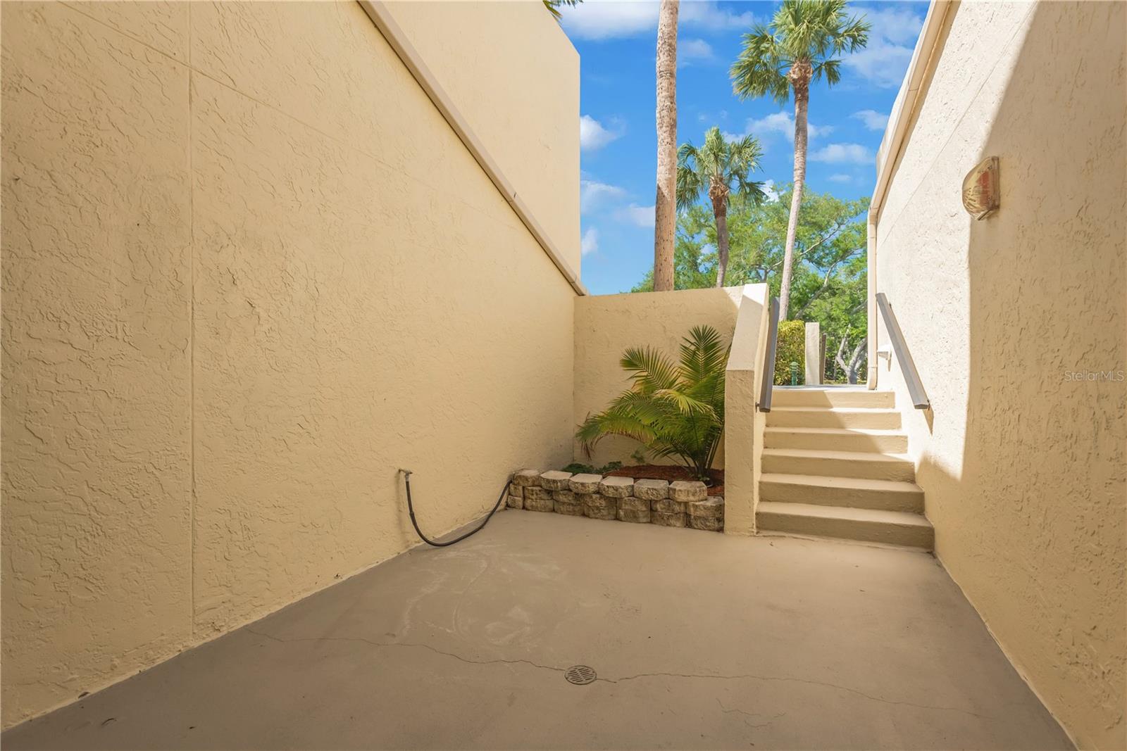 7520 SUNSHINE SKYWAY LN S #P5, ST PETERSBURG, FL — photo 9