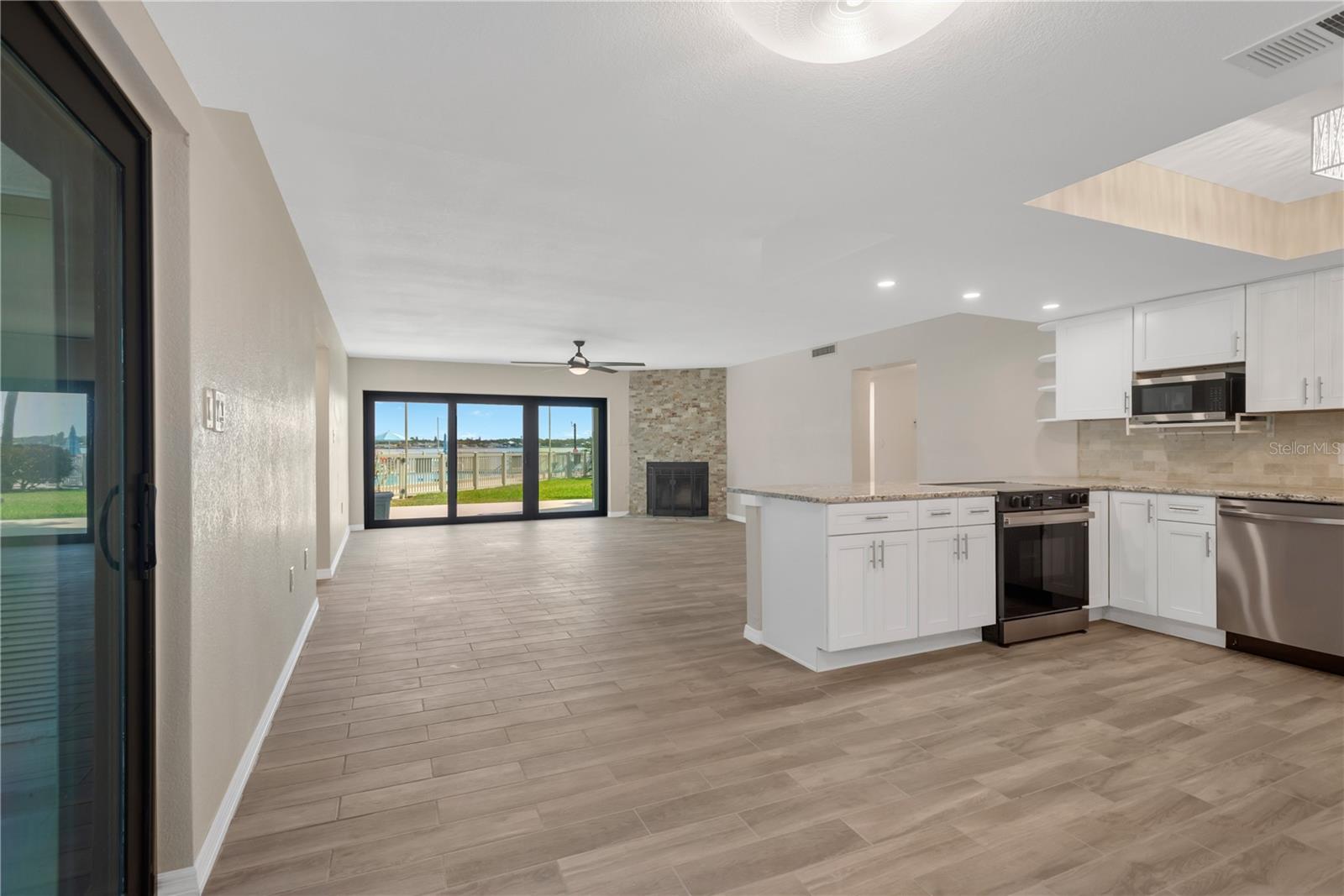 7520 SUNSHINE SKYWAY LN S #P5, ST PETERSBURG, FL — photo 18