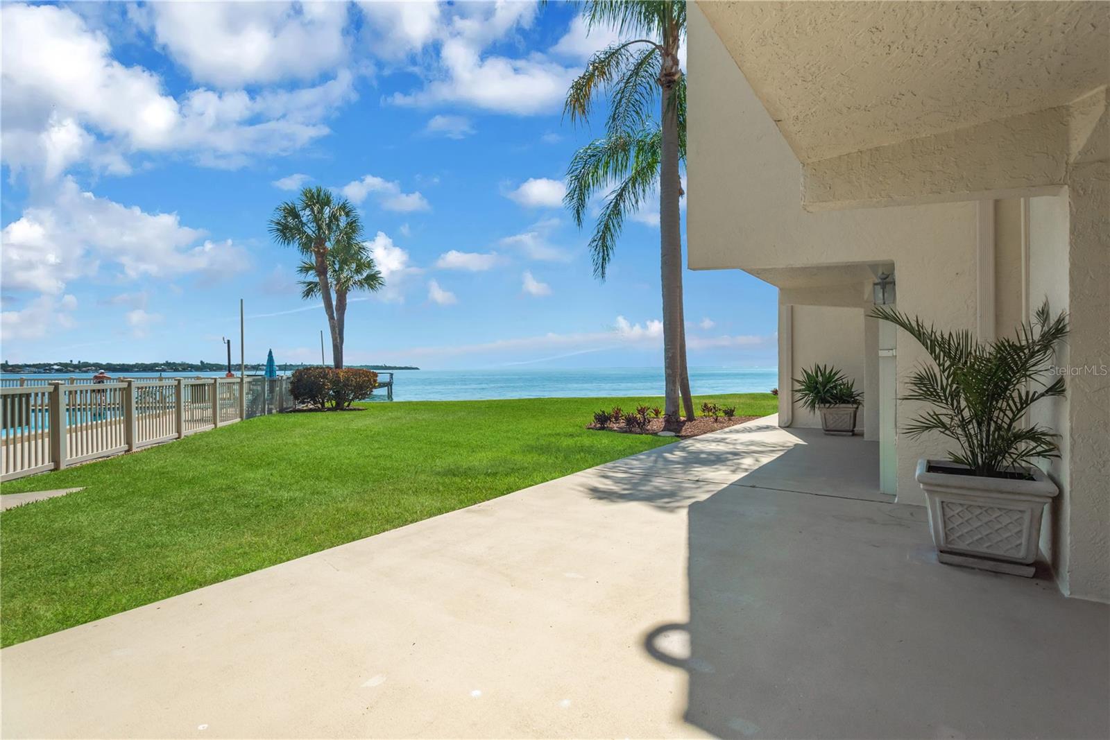 7520 SUNSHINE SKYWAY LN S #P5, ST PETERSBURG, FL — photo 36