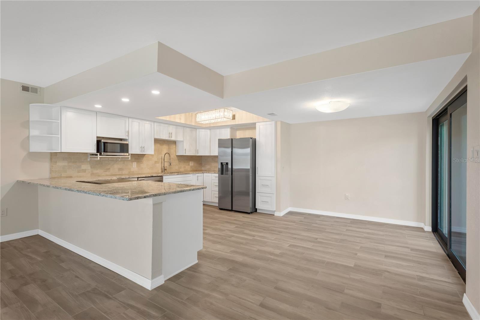 7520 SUNSHINE SKYWAY LN S #P5, ST PETERSBURG, FL — photo 40