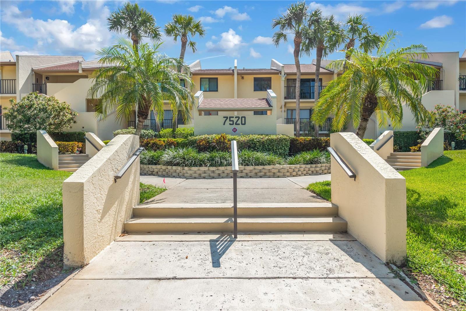 7520 SUNSHINE SKYWAY LN S #P5, ST PETERSBURG, FL — photo 42