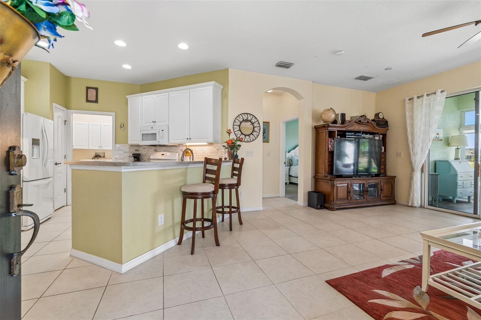 2011 SIFIELD GREENS WAY #71, SUN CITY CENTER, FL — photo 16