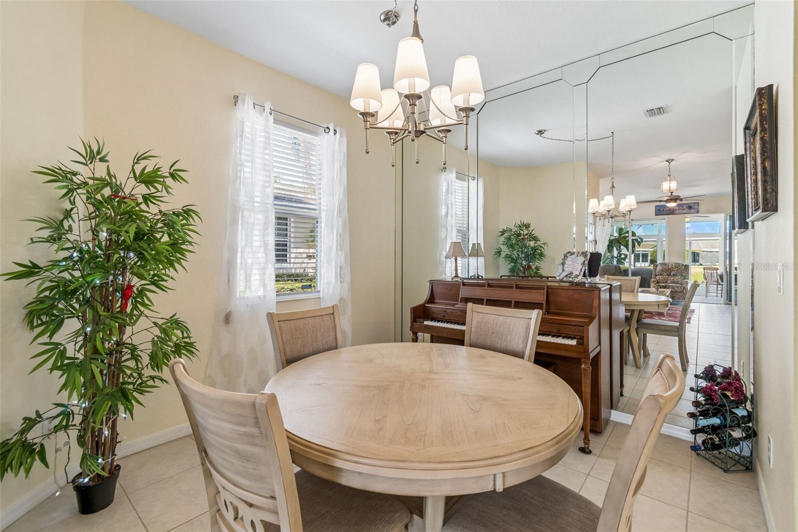 2011 SIFIELD GREENS WAY #71, SUN CITY CENTER, FL — photo 18