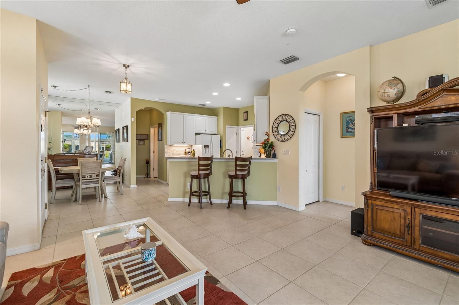 2011 SIFIELD GREENS WAY #71, SUN CITY CENTER, FL — photo 30