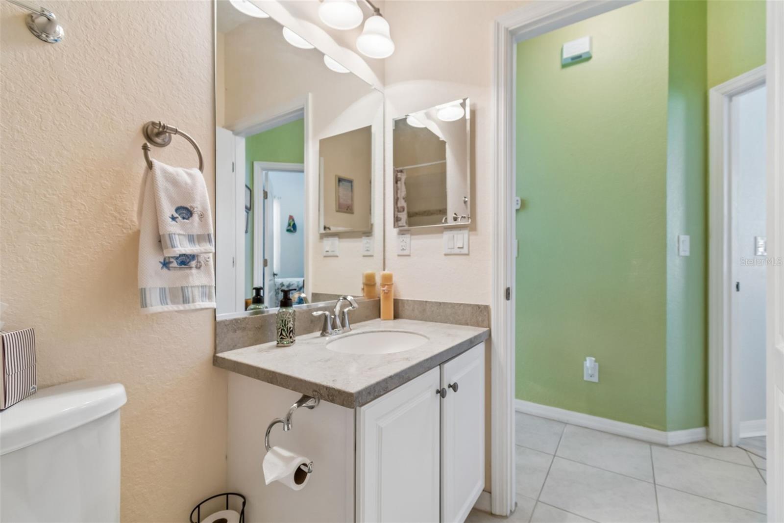 2011 SIFIELD GREENS WAY #71, SUN CITY CENTER, FL — photo 43
