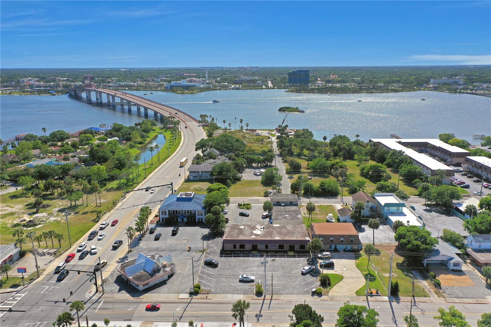 162 S PENINSULA DR, DAYTONA BEACH, FL — photo 2