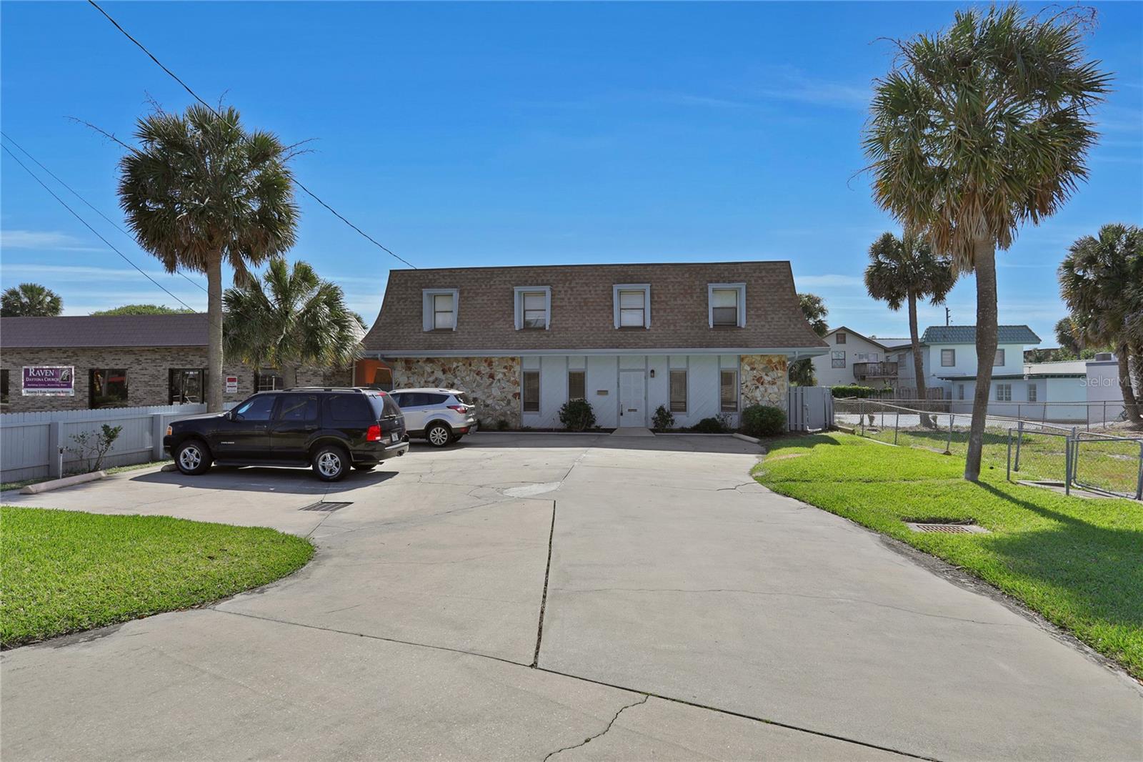 162 S PENINSULA DR, DAYTONA BEACH, FL — photo 4