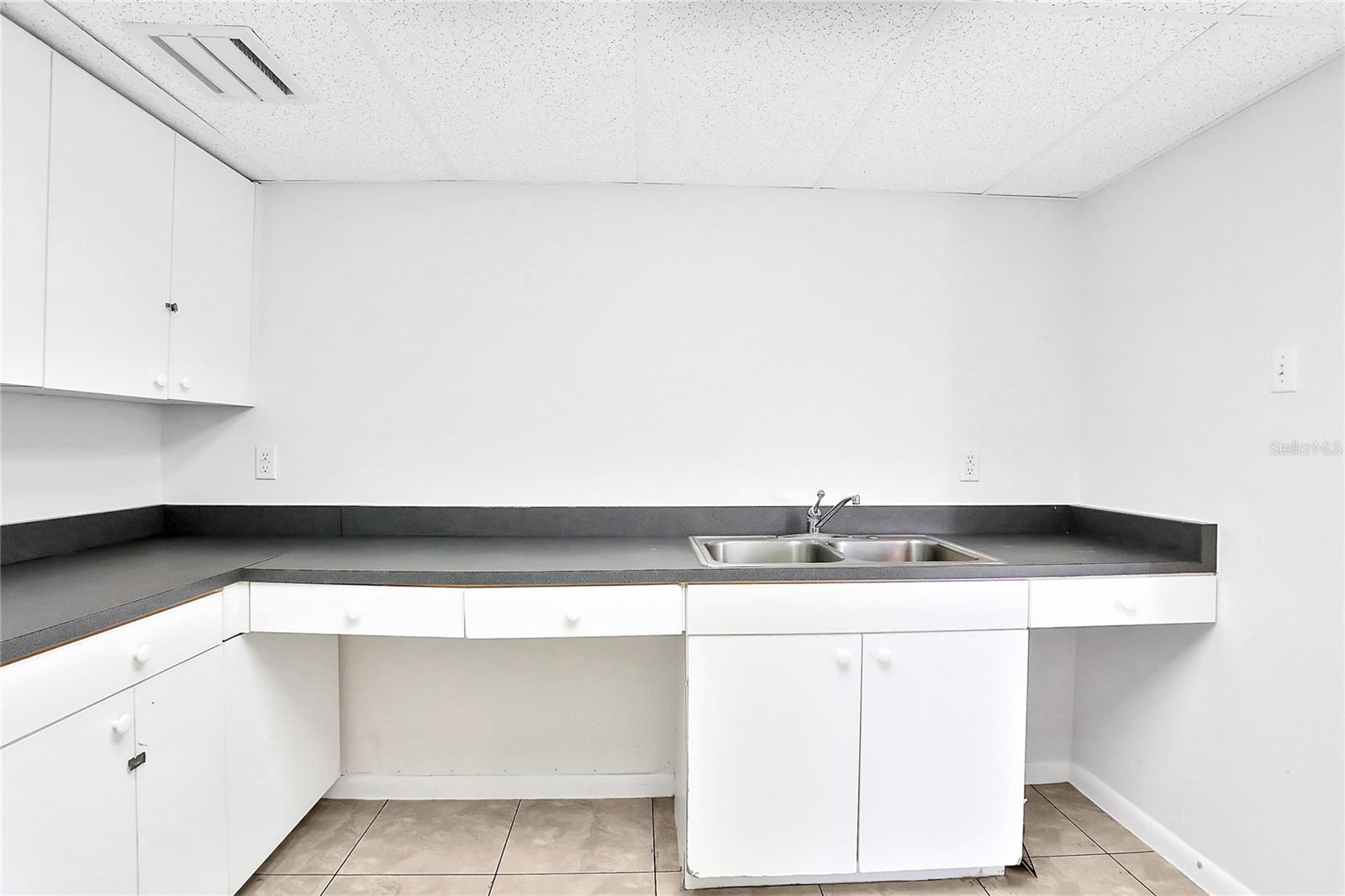 162 S PENINSULA DR, DAYTONA BEACH, FL — photo 43