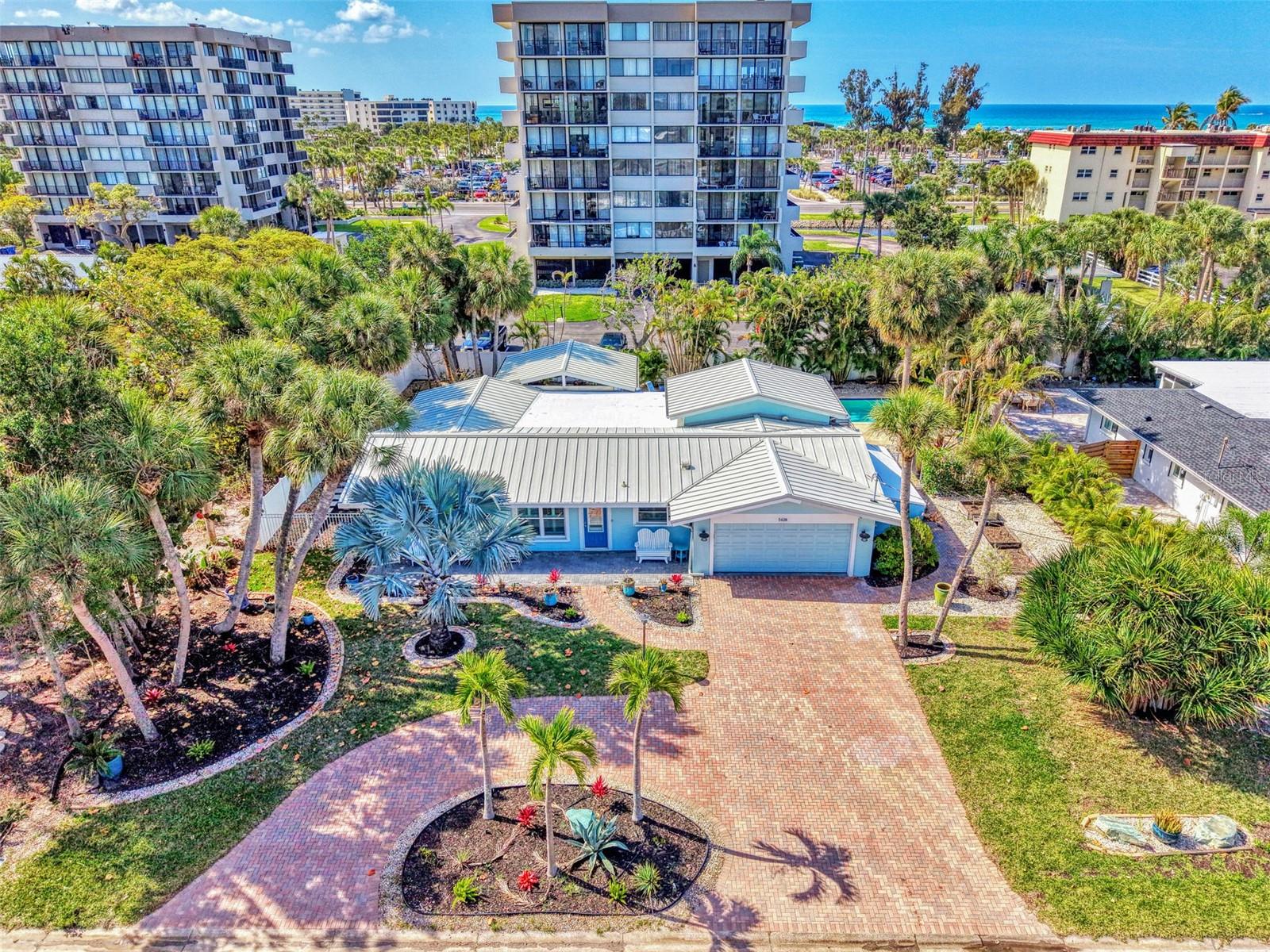 5628 CAPE LEYTE DR, SARASOTA, FL — photo 2
