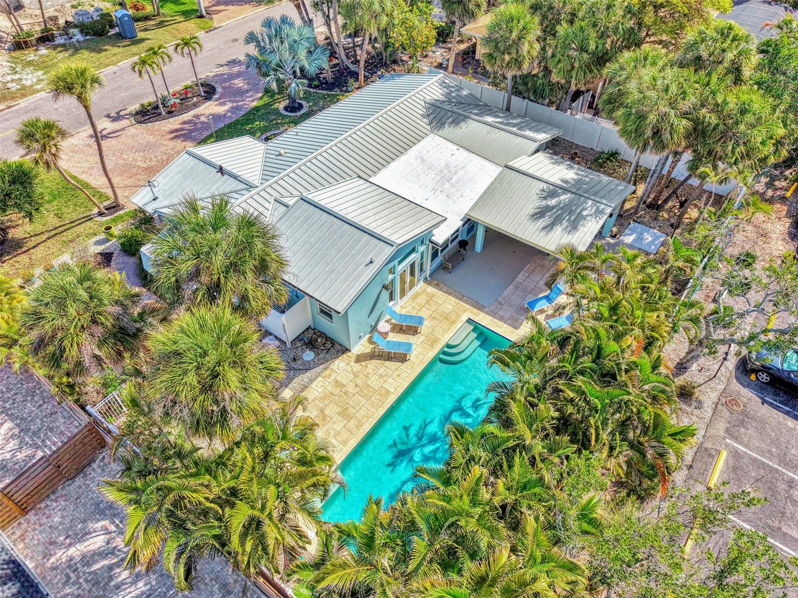 5628 CAPE LEYTE DR, SARASOTA, FL