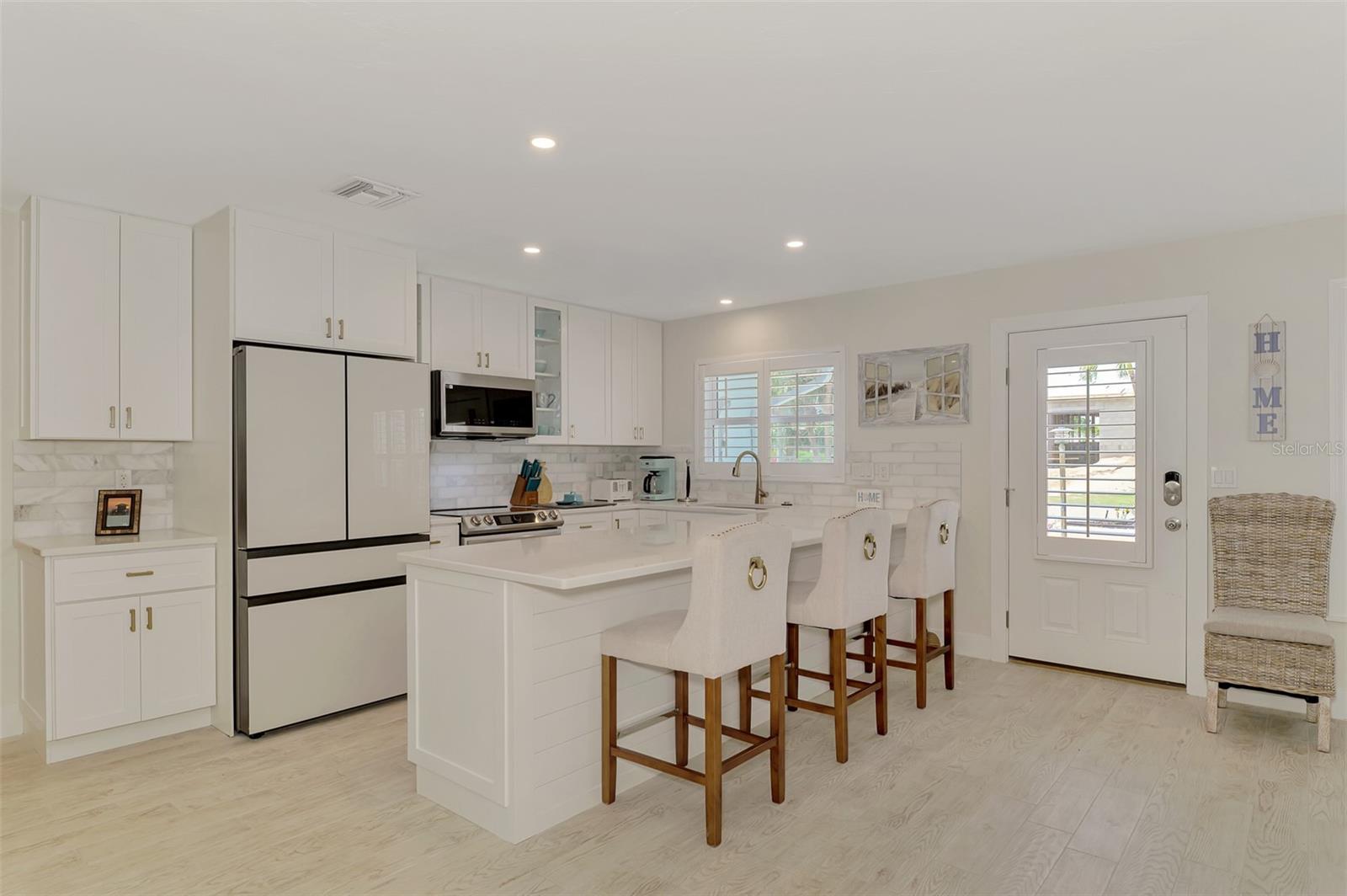 5628 CAPE LEYTE DR, SARASOTA, FL — photo 32