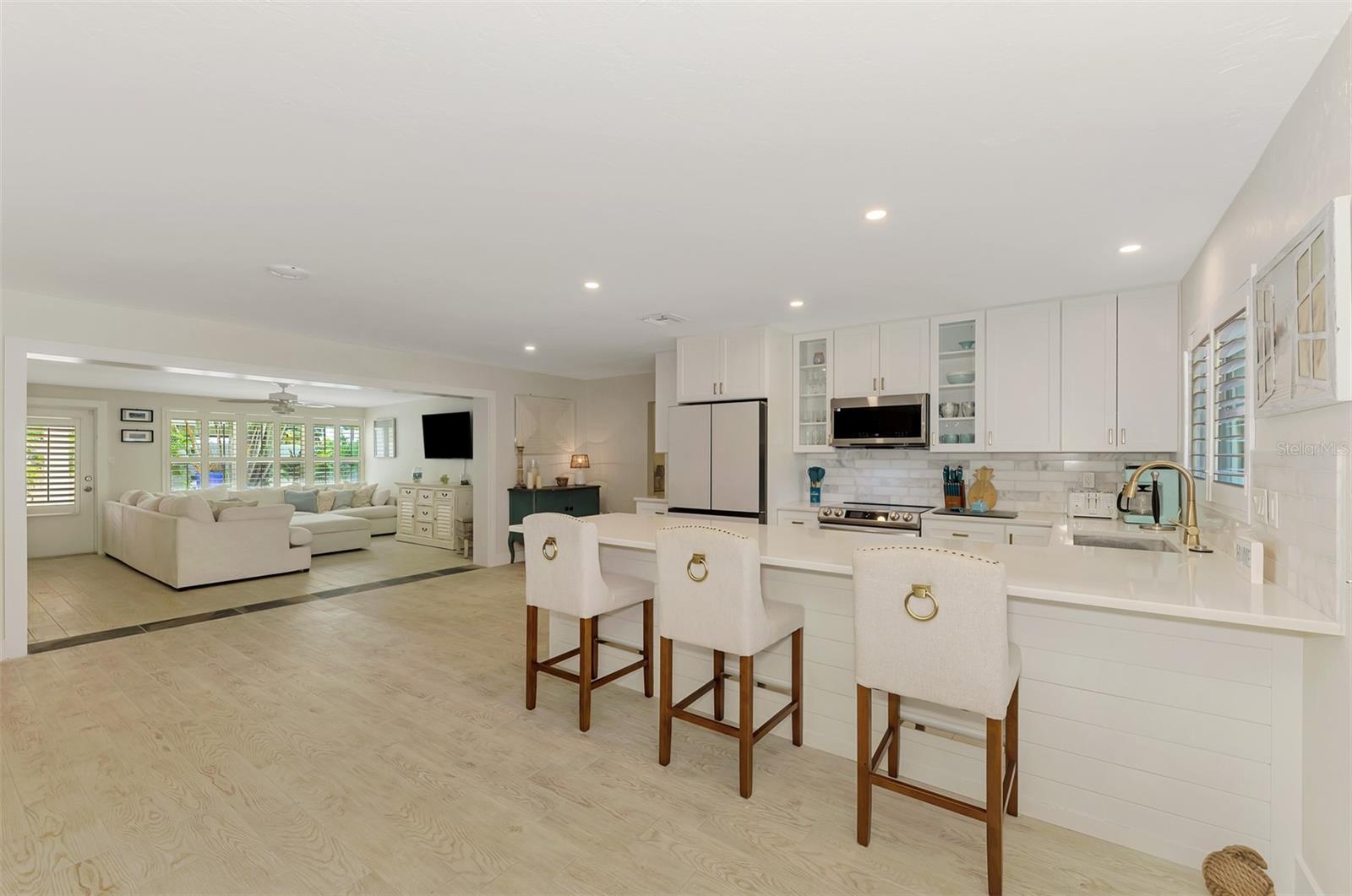5628 CAPE LEYTE DR, SARASOTA, FL — photo 37