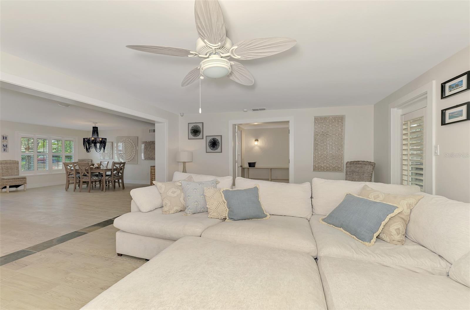 5628 CAPE LEYTE DR, SARASOTA, FL — photo 41