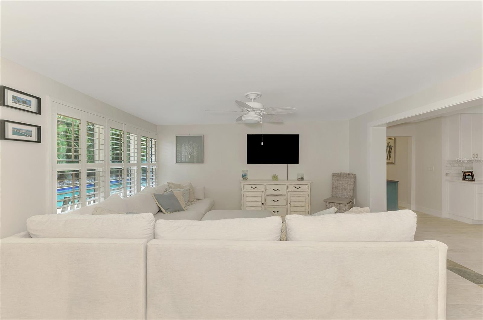 5628 CAPE LEYTE DR, SARASOTA, FL — photo 42