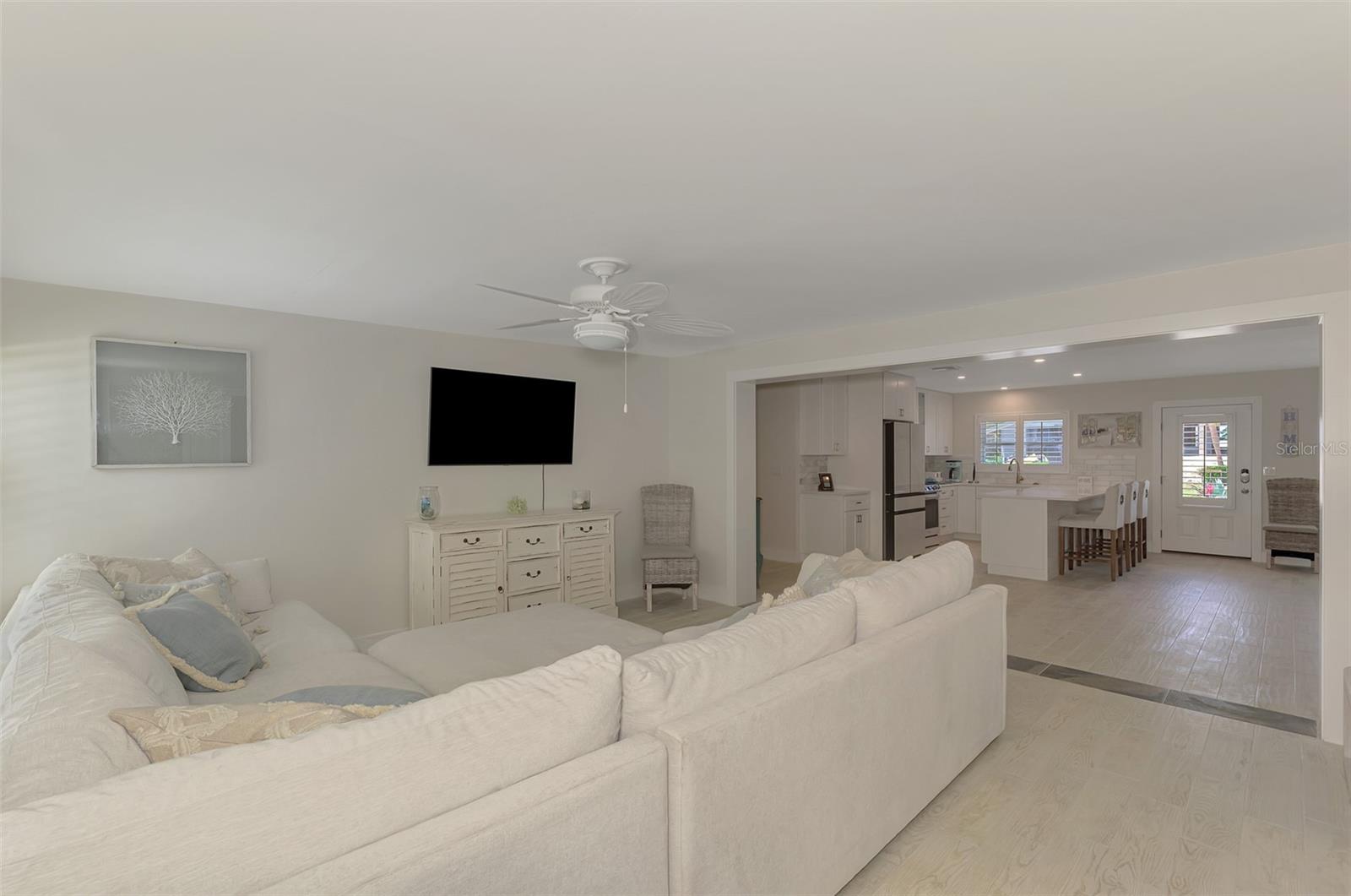 5628 CAPE LEYTE DR, SARASOTA, FL — photo 43