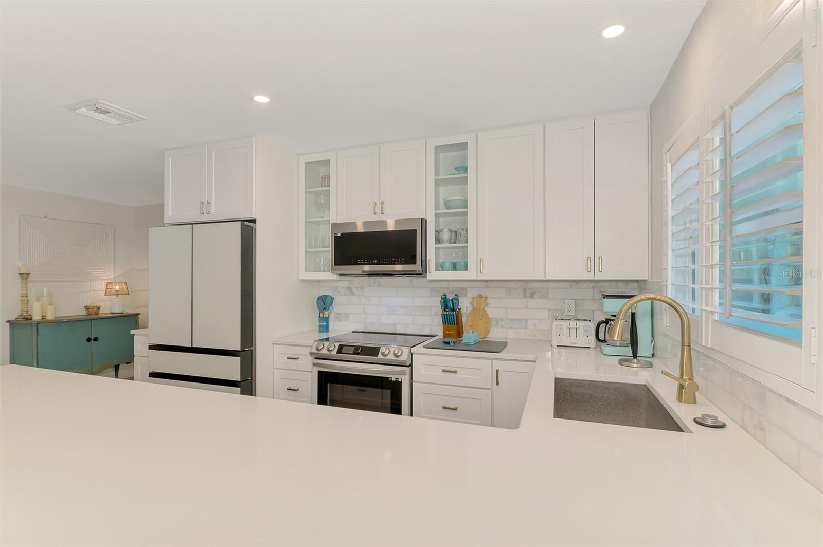 5628 CAPE LEYTE DR, SARASOTA, FL — photo 45