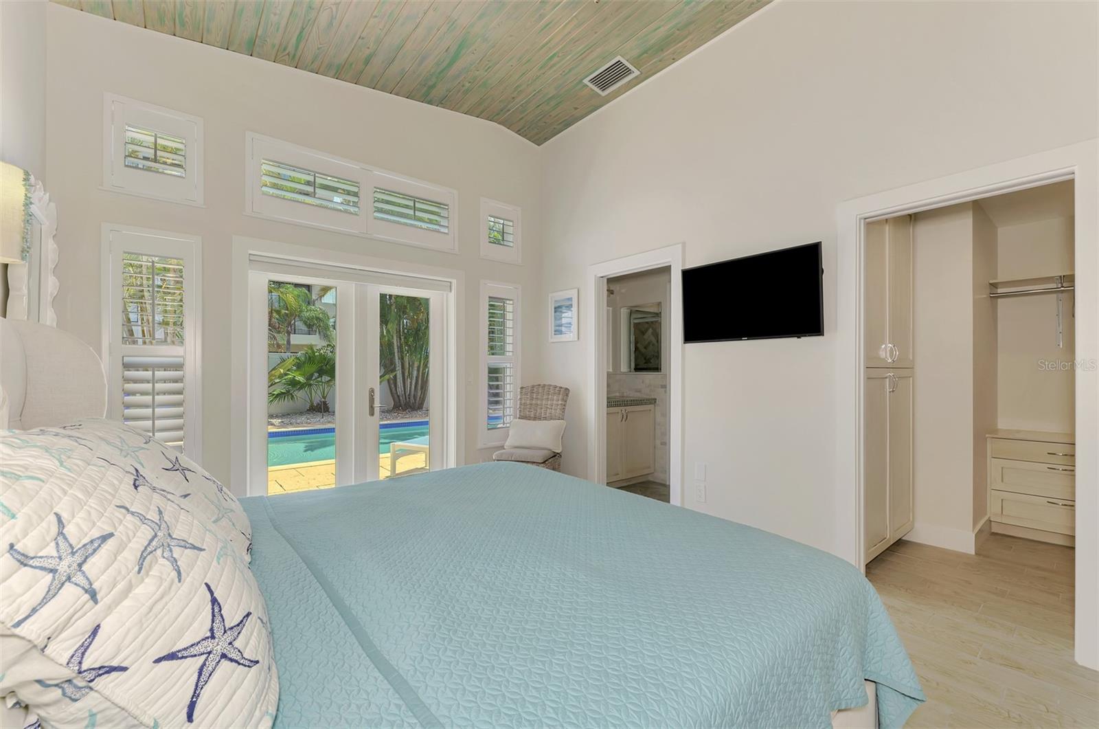 5628 CAPE LEYTE DR, SARASOTA, FL — photo 55