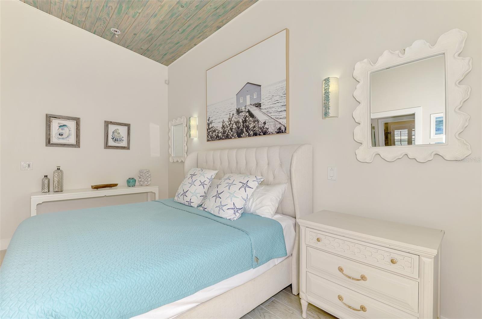 5628 CAPE LEYTE DR, SARASOTA, FL — photo 56