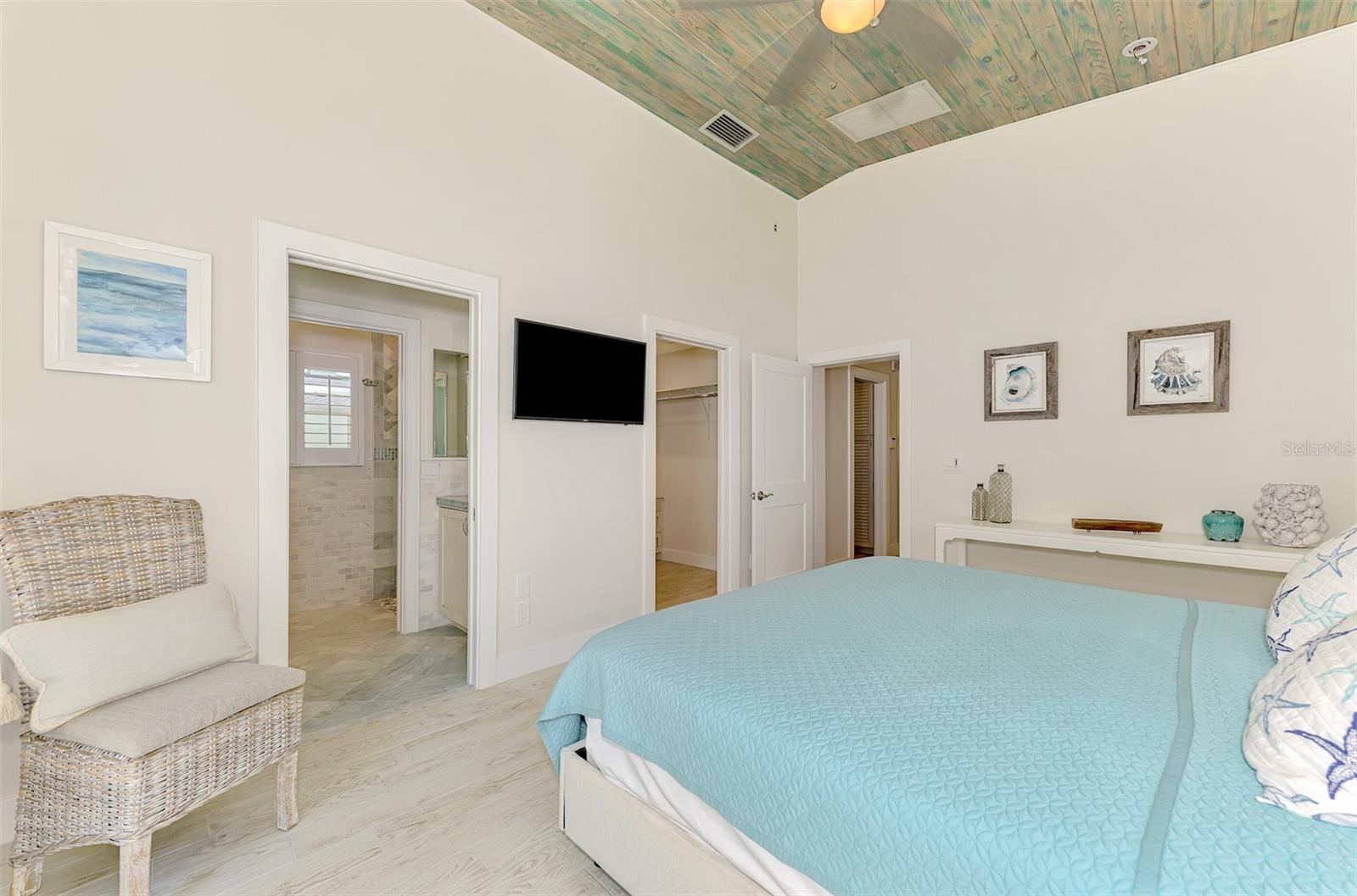 5628 CAPE LEYTE DR, SARASOTA, FL — photo 57