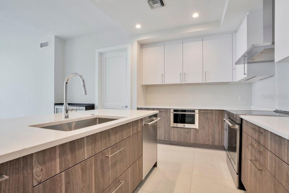 275 1ST AVE S #3808, ST PETERSBURG, FL — photo 8