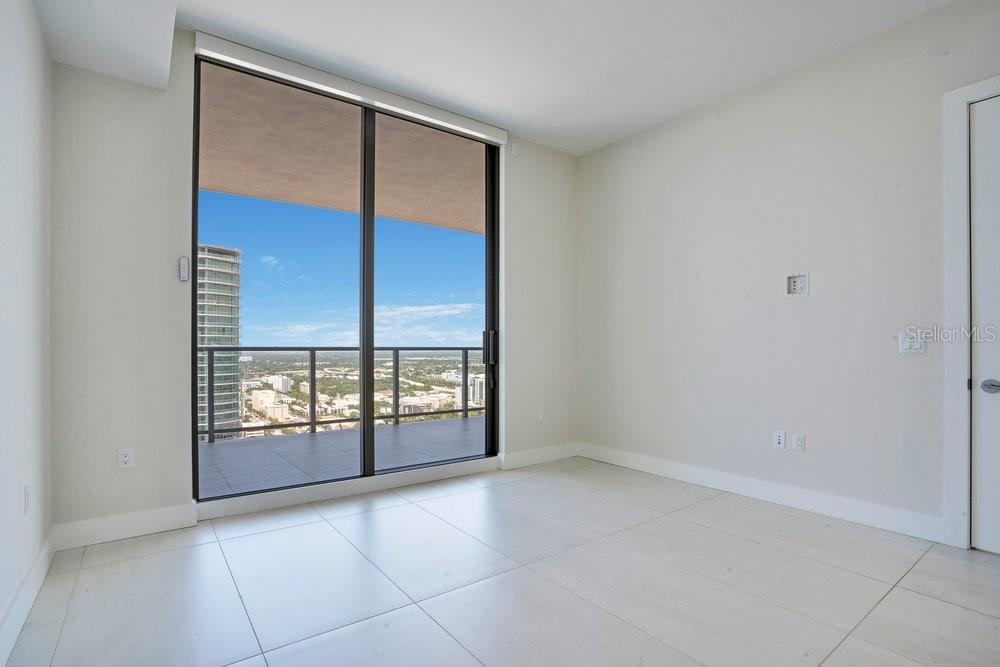 275 1ST AVE S #3808, ST PETERSBURG, FL — photo 32