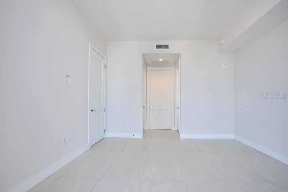 275 1ST AVE S #3808, ST PETERSBURG, FL — photo 36