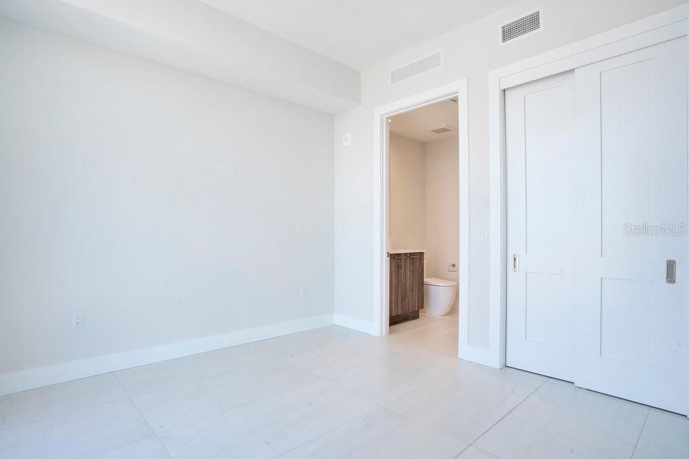 275 1ST AVE S #3808, ST PETERSBURG, FL — photo 47