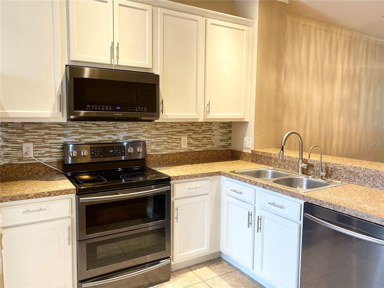 7975 NORTHLAKE PKWY, ORLANDO, FL — photo 7