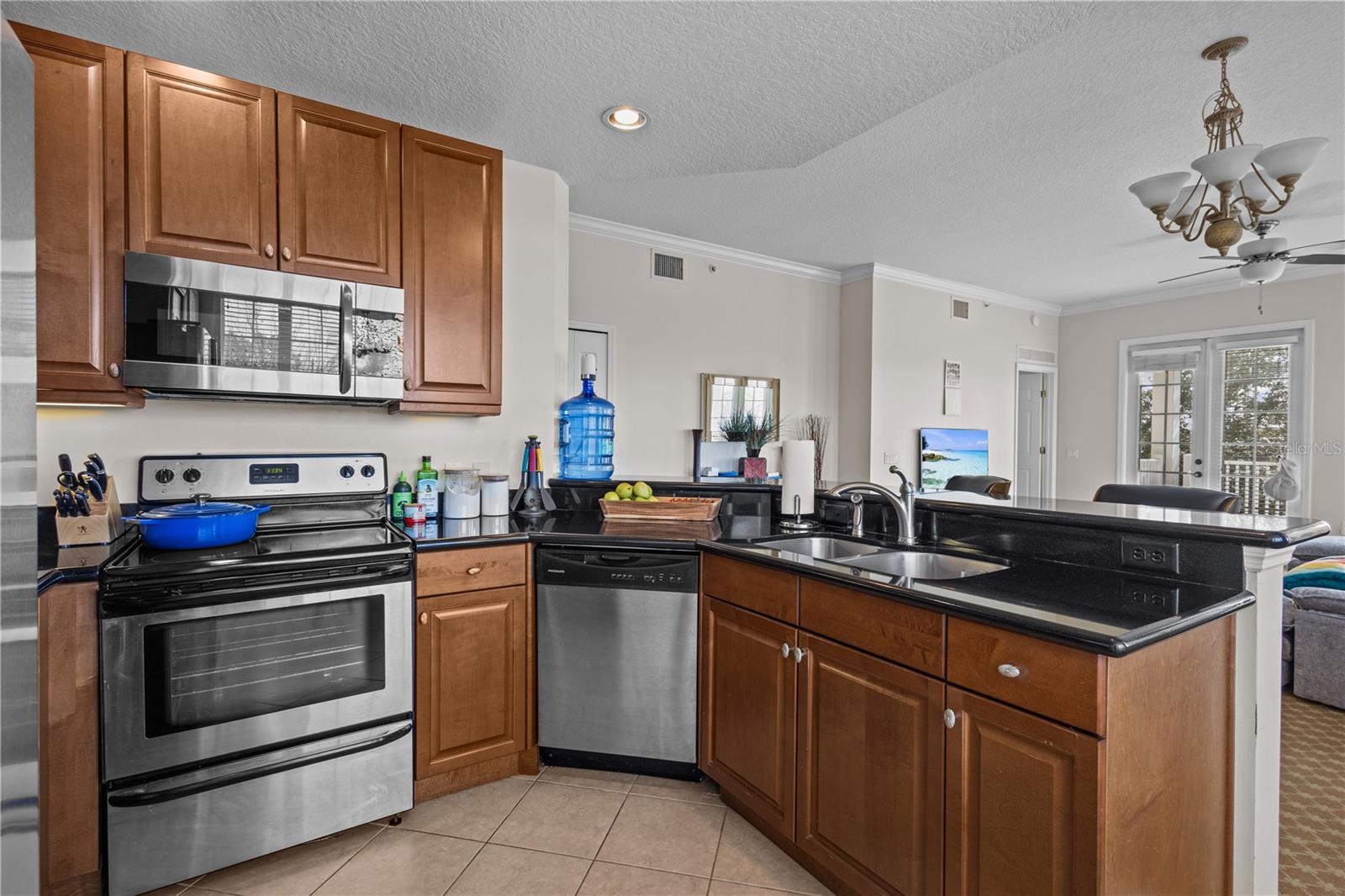 7509 MOURNING DOVE CIR #304, REUNION, FL — photo 2