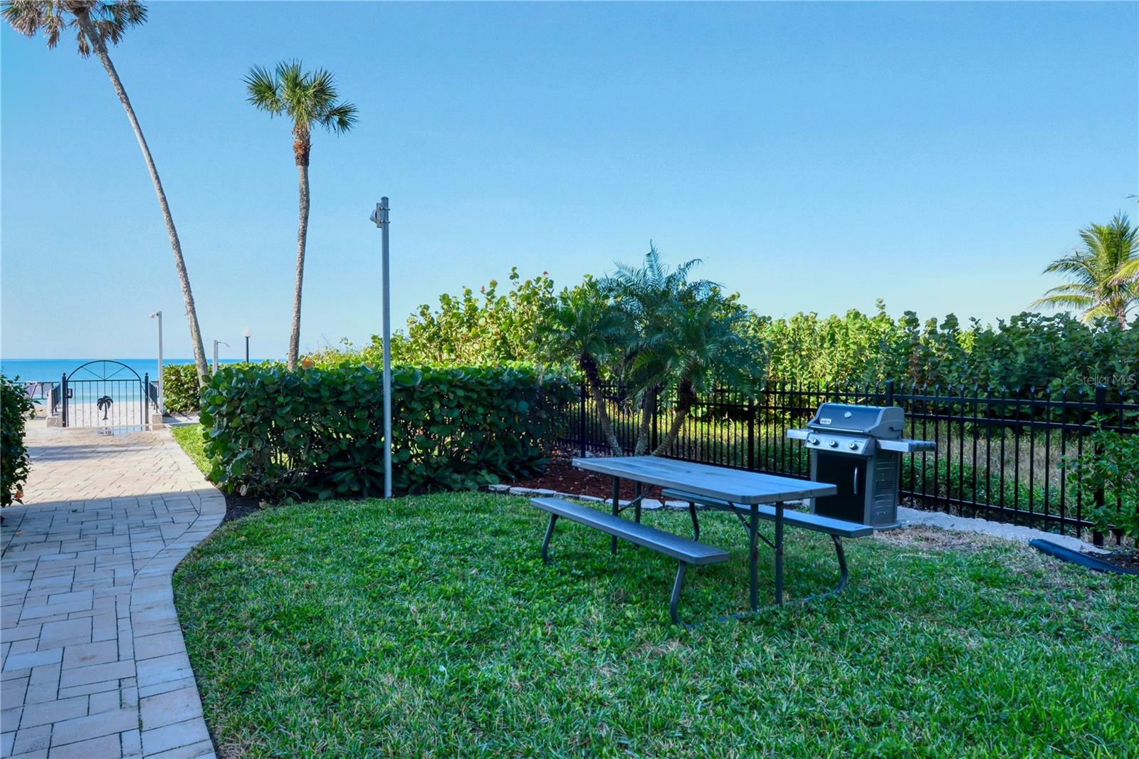 800 BENJAMIN FRANKLIN DR #406, SARASOTA, FL — photo 28