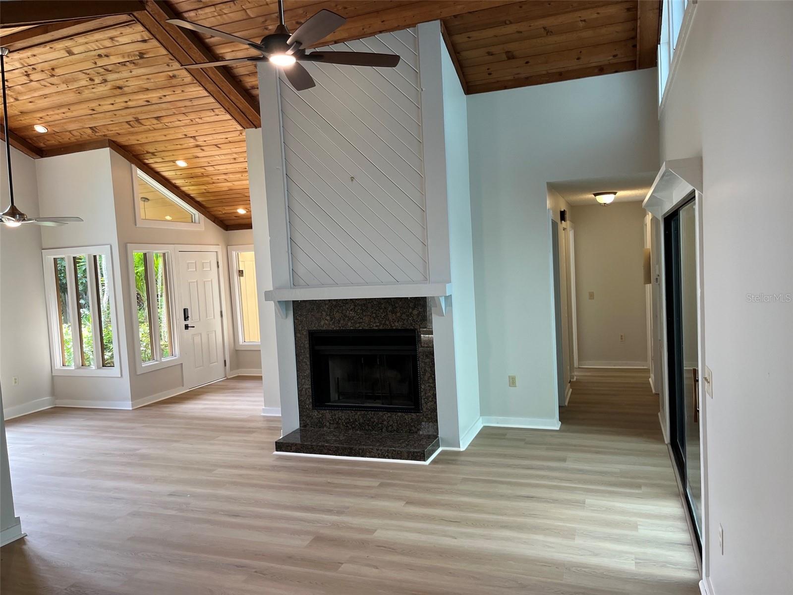7518 4TH AVE W, BRADENTON, FL — photo 3