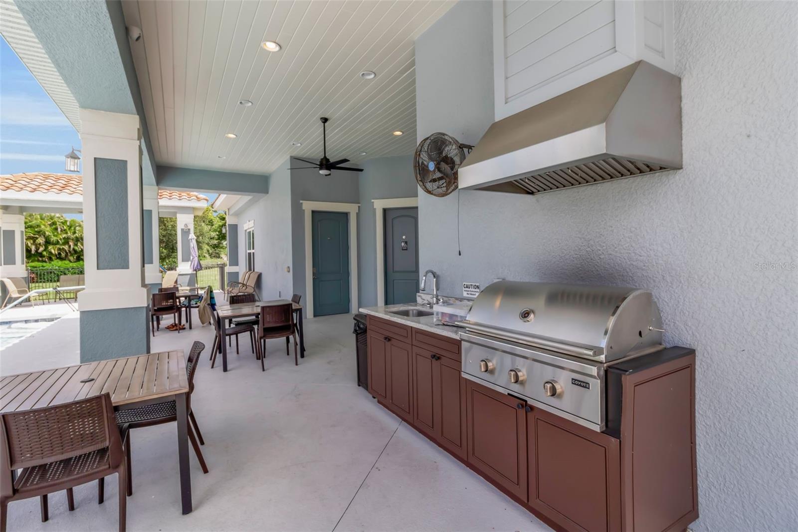 7004 VISTA BELLA DR, BRADENTON, FL — photo 52