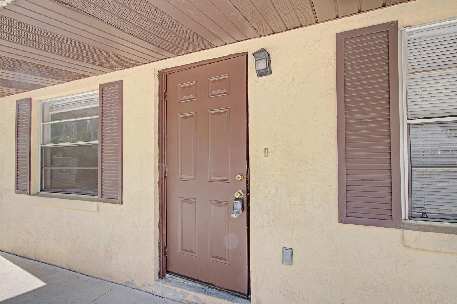 830 N CLAKE ST, DELAND, FL — photo 2