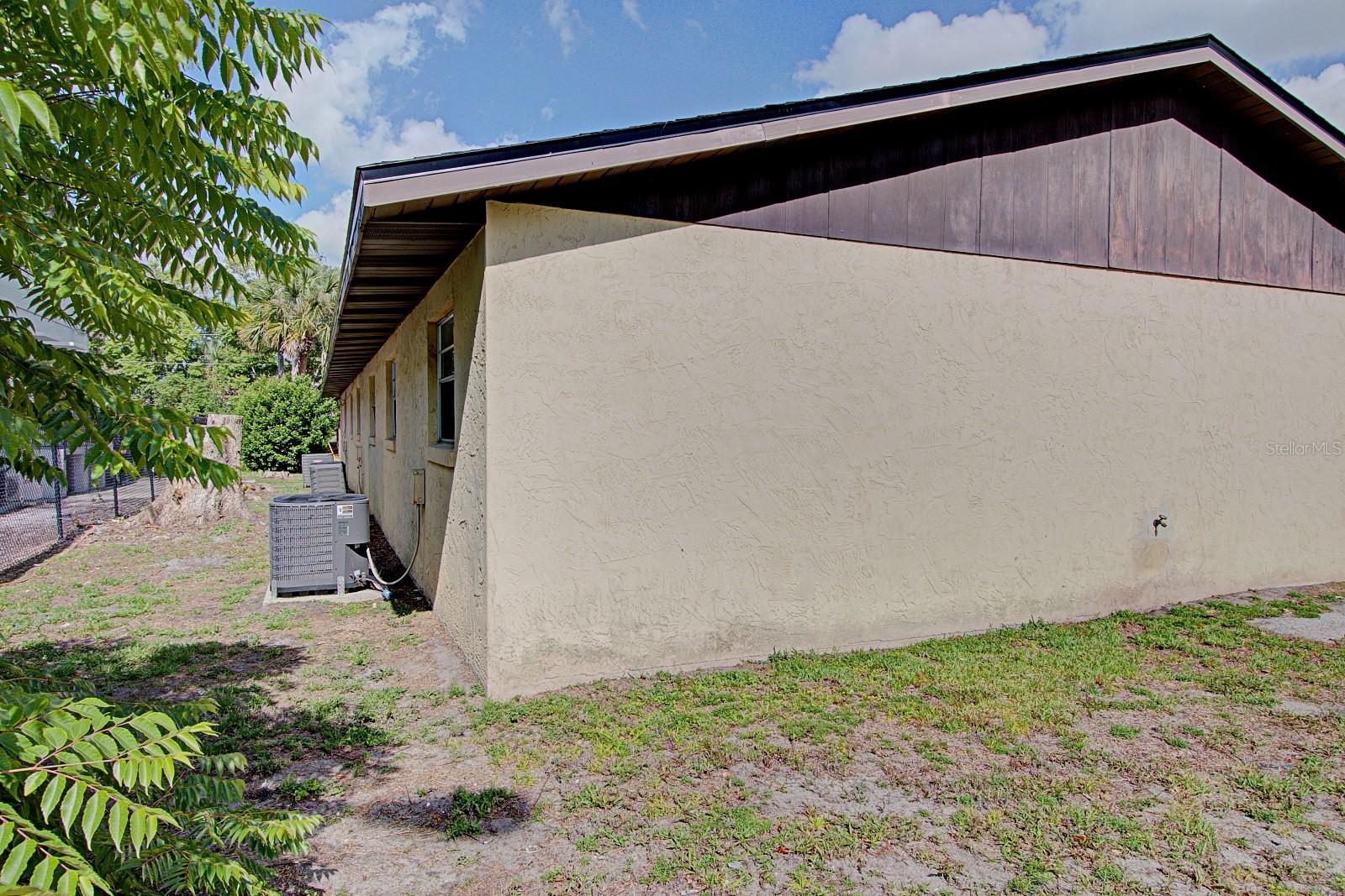 830 N CLAKE ST, DELAND, FL — photo 5