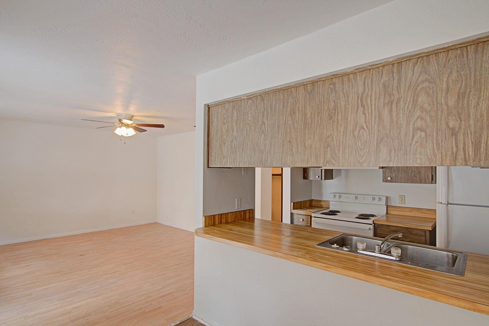 830 N CLAKE ST, DELAND, FL — photo 9