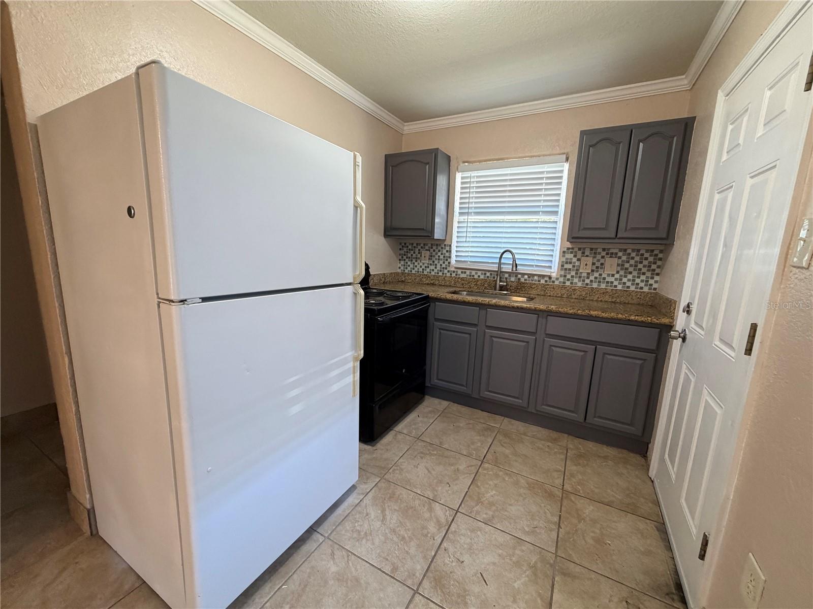 1015 VINE AVE, CLEARWATER, FL — photo 4