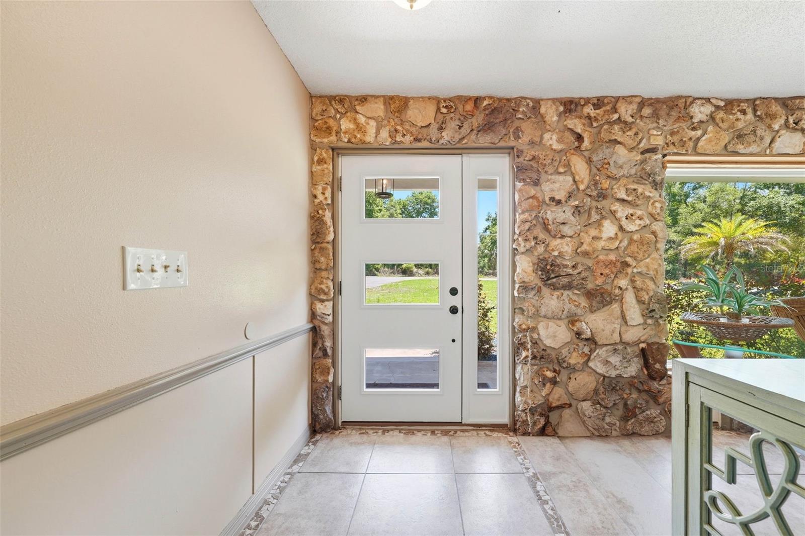 37237 GRAYS AIRPORT RD, LADY LAKE, FL — photo 12