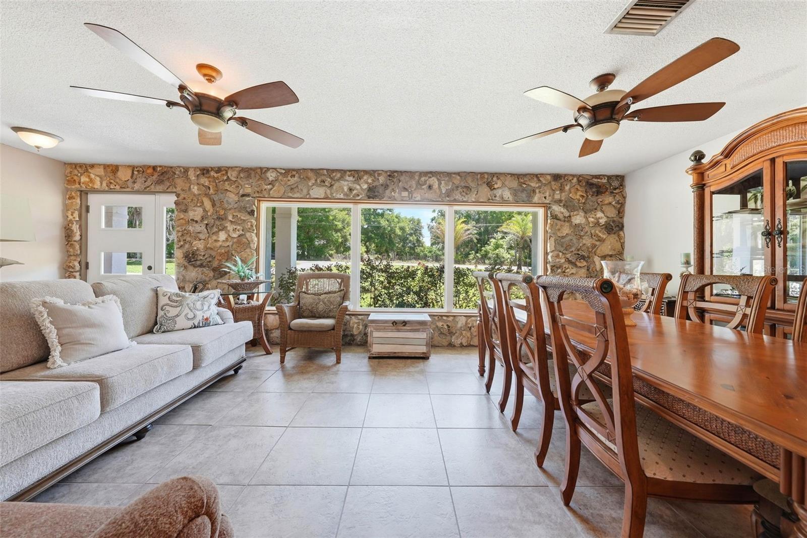 37237 GRAYS AIRPORT RD, LADY LAKE, FL — photo 15