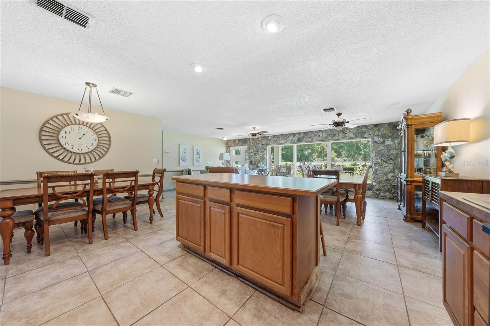 37237 GRAYS AIRPORT RD, LADY LAKE, FL — photo 18